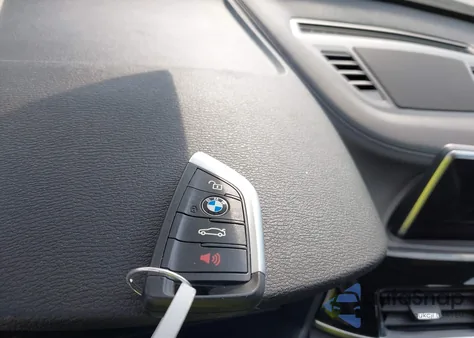 2020 BMW X1 xDrive28I из США, поврежденный, VIN WBXJG9C08L5R71788